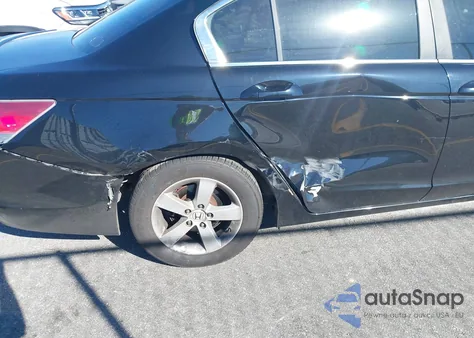 2008 Honda Accord 2.4 Lx z USA, uszkodzony, nr VIN JHMCP26398C076007